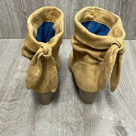 Dolce By Mojo Moxy Faux Suede Slouch Ankle Boots Heeled Camel 9 - Picture 4 of 16